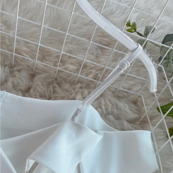 NWT OFF THE SHOULDER PEARL DETAIL BLOUSE - Picture 4 of 7